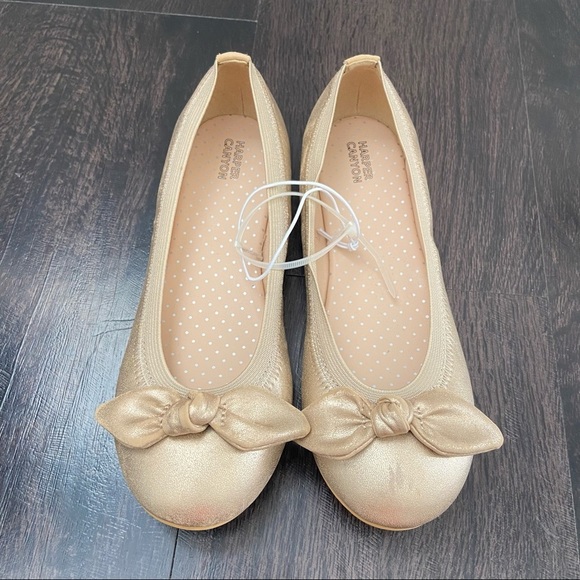 Harper Canyon Girls Flats with Bow in Gold colour - size 4M - Picture 10 of 10